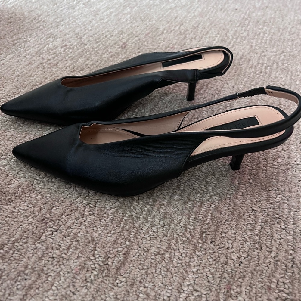 Kitten Heels - Picture 3 of 9
